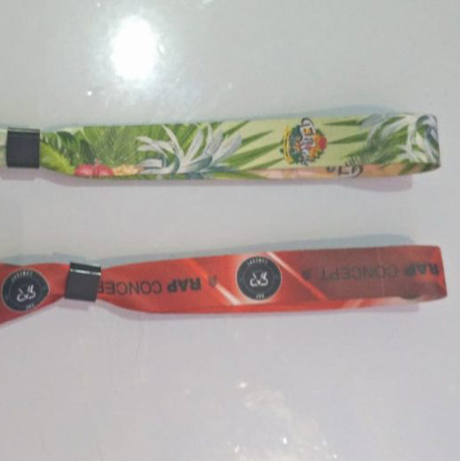 Jasa Cetak Wristband Lanyard